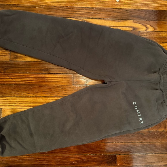 Comfrt sweatsuit. Tranquil Hoodie & Sweatpants in Charcoal - Picture 8 of 9